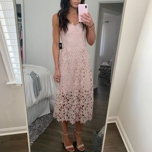 Never worn Express blush pink dress- size small